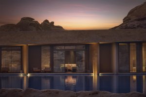 Abendstimmung mit Blick auf Desert Rock Resort – exklusives Luxusresort Saudi-Arabien