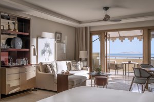 Premier Sea View Room mit Balkon und Panoramablick auf das Rote Meer – Luxusurlaub Ägypten