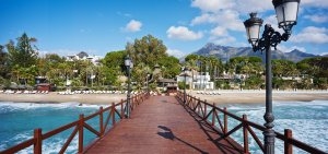 Strand der Villa del Mar mit privatem Pier am herrlichen Mittelmeer im Luxushotel Andalusien Marbella Club Hotel Golfresort & Spa Spanien 