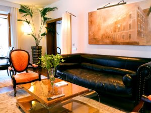 Einrichtung mit hochwertigen Möbeln im Luxushotel Ibiza Mirador de Dalt Vila Spanien Balearen