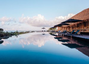 traumhafter infinity pool im nizuc resort in cancun mexiko
