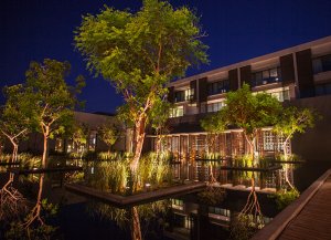 romantische abendstimmumg im nizuc resort in cancun mexiko