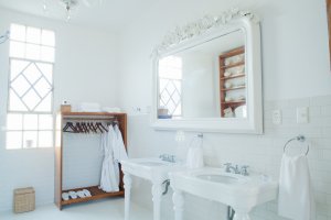 luxusbadezimmer einer suite in der narbona winde lodge relais und chateaux in carmelo uruguay