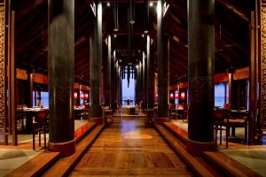 elegantes restaurant auf den malediven im one & only reethi rah