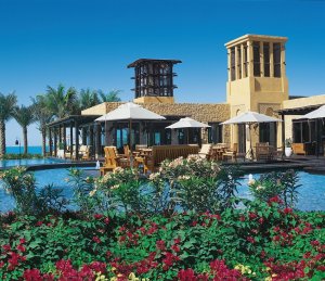 wunderschöne poollandschaft im One & Only Royal Mirage Residence & Spa in dubai
