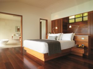 modernes schlafzimmer im qualia in australien hamilton island 