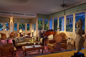 stilvolle lounge im Hotel Raffles Grand d' Angkor in siem reap kambodscha