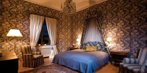 Oesterreich  Steiermark Schloss Hotel Pichlarn SPA und Golf Resort schlafen wie die könige in der Schloss Suite 