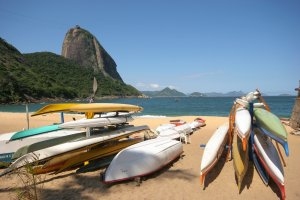 weisser sandstrand und meer im relais & chateaux santa teresa luxus hotel in rio de janeiro brazilien 