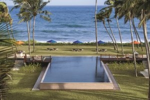 Infinitypool am Strand des Luxushotel Sri Lanka Shangri-La’s Hambantota Golf Resort & Spa auf Sri Lanka buchbar bei Prestige Resorts Indischer Ozean