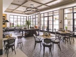 schickes Restaurant mit luftiger Gestaltung im Luxushotel Sri Lanka Shangri-La’s Hambantota Golf Resort & Spa auf Sri Lanka buchbar bei Prestige Resorts Indischer Ozean