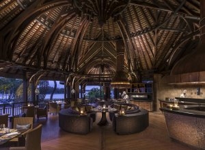 Nachtansicht des Restaurants Safran im Shangri-La´s Le Touessrok Resort & Spa auf Mauritius