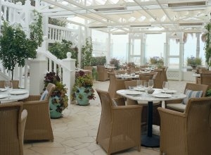 idyllische terrasse des restaurants im luxushotel shutters on the beach santa monica kalifornien usa