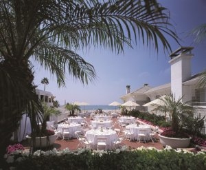 wunderschöne terrasse mit meerblick im luxushotel shutters on the beach santa monica kalifornien usa