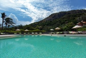 richtig ausspannen im Main Pool des Six Senses Resort Con Dao, Vietnam