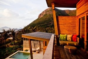 herrlicher Blick vom Balkon einr Ocean View 4 Bedroom Pool Villa des Six Senses Resort Con Dao, Vietnam