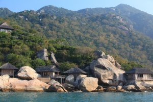 traumhaftes meer in vietnam ninh van bay-six senses ninh van bay rock villa aussenansicht