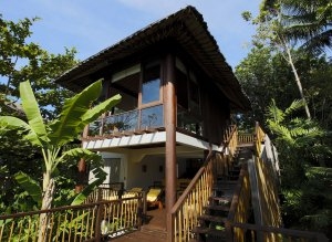 in der natur eingebettete villa im six senses samui resort auf koh samui thailand