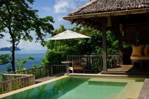 privater pool mit meerblick im six senses yao noi bei phuket thailand