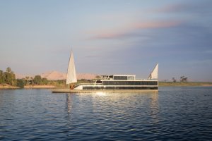Boutique-Schiff Storia the Dahabeya auf dem Nil bei Tageslicht – exklusive Ägyptenreise