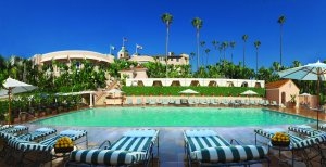 erfrischender pool im the beverly hills luxus hotel in beverly hills kalifornien usa
