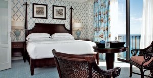 romantisches schlafzimmer mit meerblick im the breakers in den usa florida palm beach 