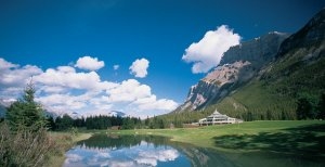 einzigartiger golfplatz mit wunderschöner kulisse im the fairmont banff springs in kanada