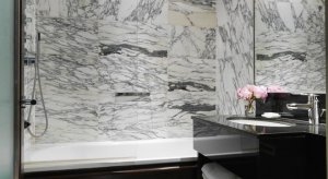 luxurioese badezimmer aus marmor, The Marylebone Hotel, London