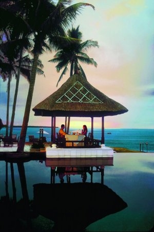 romantisches abendessen zu zweit im The Oberoi Lombok in indonesien