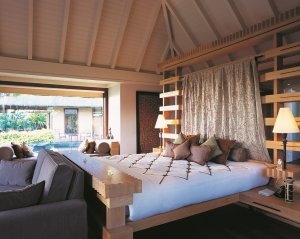luxuriöses schlafzimmer im the oberoi resort auf mauritius