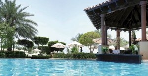 traumhafter pool im Ritz Carlton Dubai 