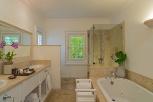 luxuriöses Bad der Junior Suite Luxusreisen Dominikanisch Republik Tortuga Bay Puntacana Resort & Club Hotel Punta Cana Karibik