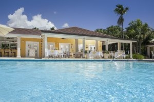 großer Pool auf der Luxusreisen Dominikanisch Republik Tortuga Bay Puntacana Resort & Club Hotel Punta Cana Karibik