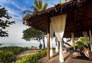Yoga im Trisara Hotel & Villas im Luxusurlaub Thailand auf Phuket