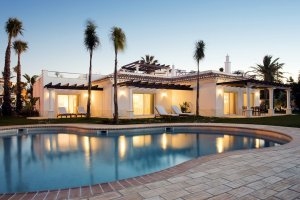 traumhafte luxus villa mit pool im vila vita parc resort in der algarve portugal 