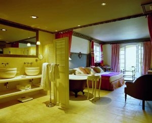 Zimmer mit integriertem Nobelbad im Luxushotel Saint-Tropez Villa Marie Cote d´Azur Frankreich